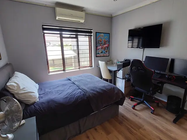 Thumbnail 10